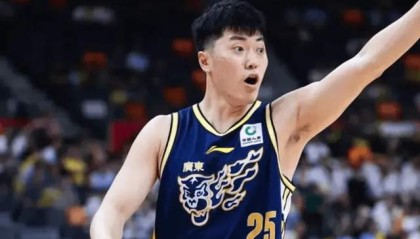 篮球直播-广东胜江苏2喜2忧！张皓嘉奇兵，徐杰小胡难得齐爆，萨林杰防守糟|崔永熙|胡明轩|杜锋|季后赛|CBA_新浪体育_新浪新闻